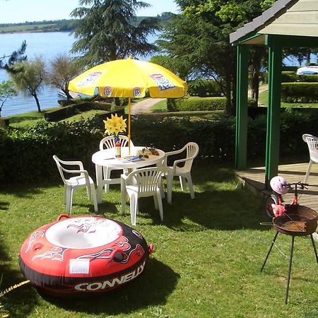 Beau-Rivage Du Lac De Pareloup Salles-Curan Bagian luar foto