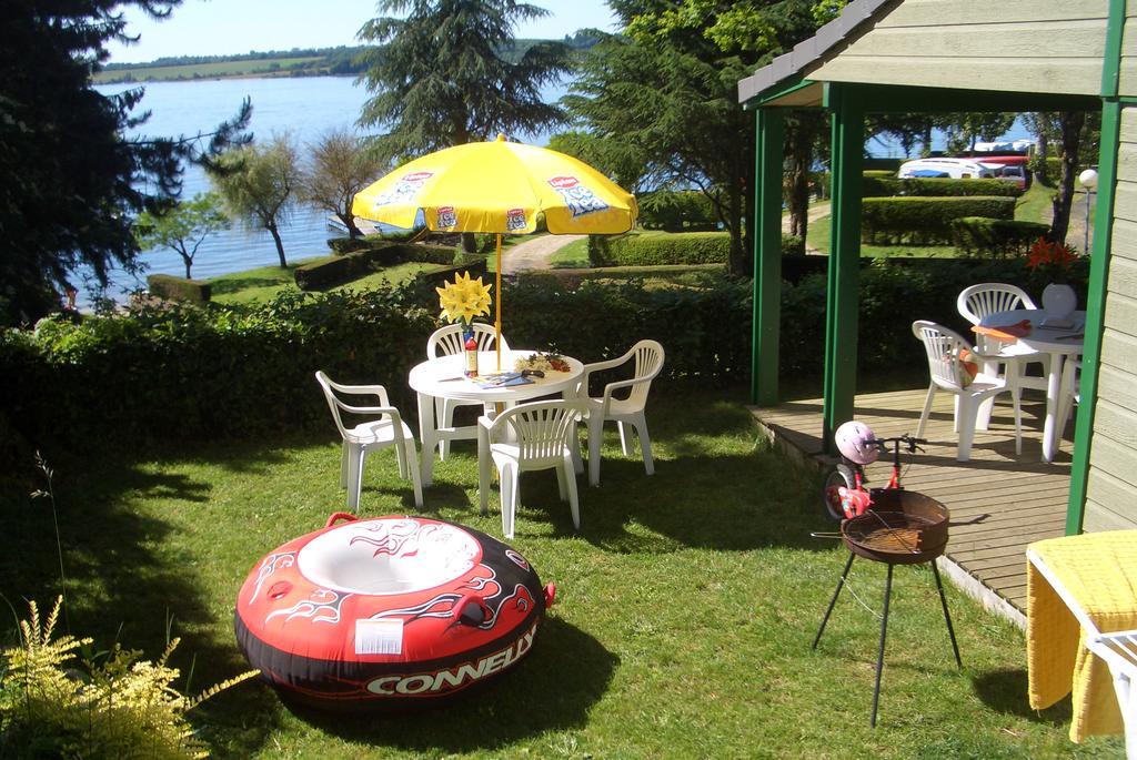 Beau-Rivage Du Lac De Pareloup Salles-Curan Bagian luar foto